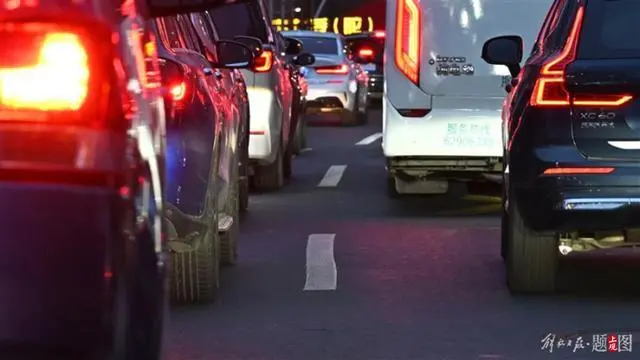 政治局罕见点名，&ldquo;内卷&rdquo;应该怎么防？