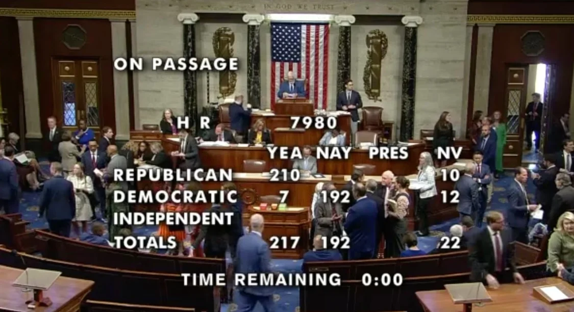 &ldquo;你在帮助中国称霸！&rdquo;&ldquo;你才是！&rdquo;&hellip;美国两党又掐起来了