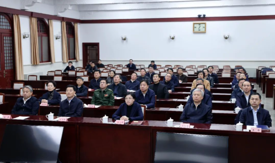 南京市领导集中收看新闻联播